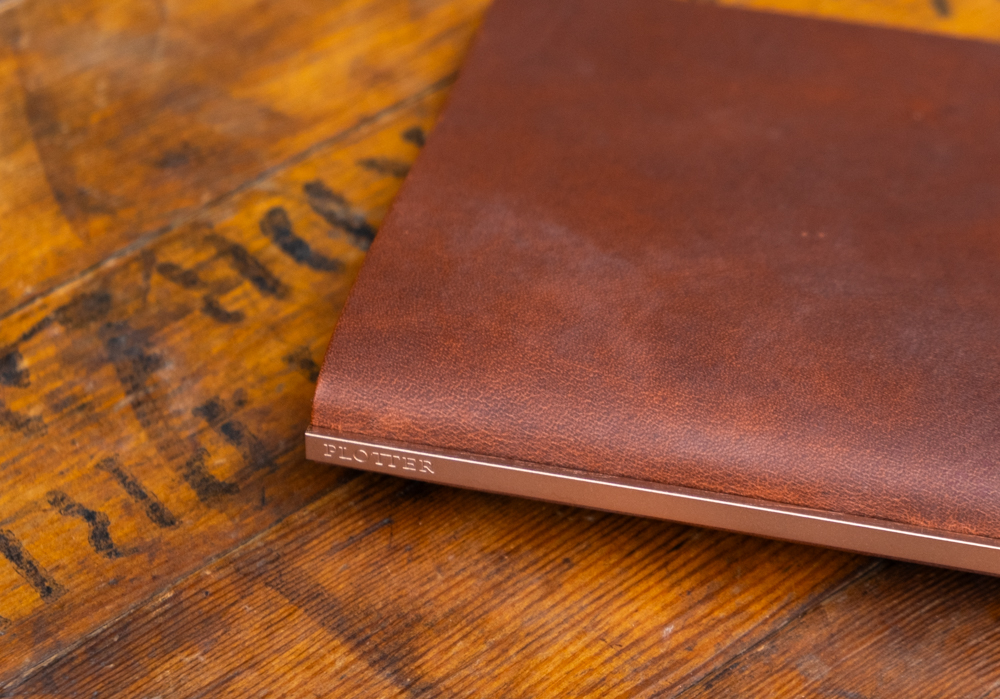 Horween Dublin Leather Binder in brown with rose gold backplate.