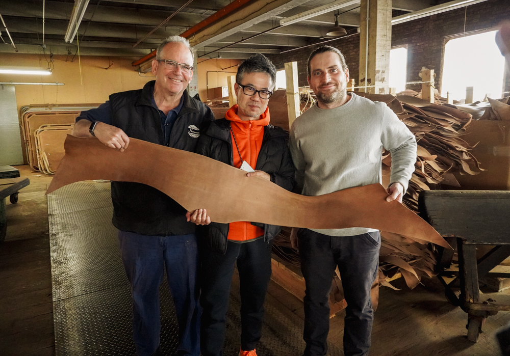PLOTTER director Takayuki Saito (center), together with Arnold ‘Skip’ Horween (left)(4th generation) and Nick Horween (right) (5th generation) 
